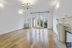 Photo 7- click for photo gallery